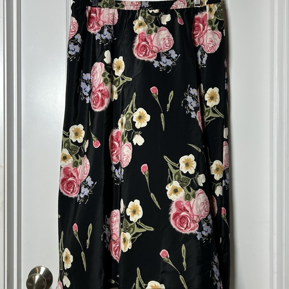 Leslie Fay Vintage 90s Black Rose‎ Floral Midi Skirt Whimsigoth Romantic Style
